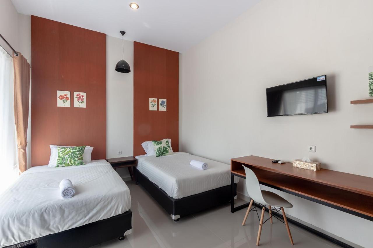Omah Manis Hostel Yogyakarta Exterior photo